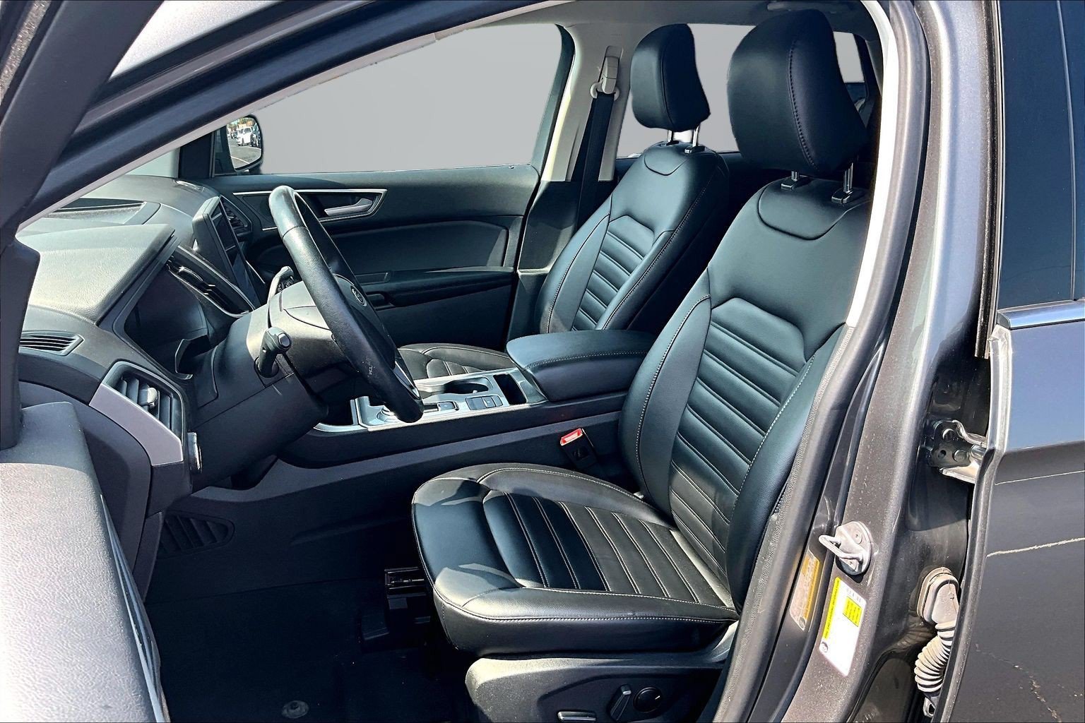 Used 2023 Ford Edge SEL w/ Convenience Package AWD/4WD image 16