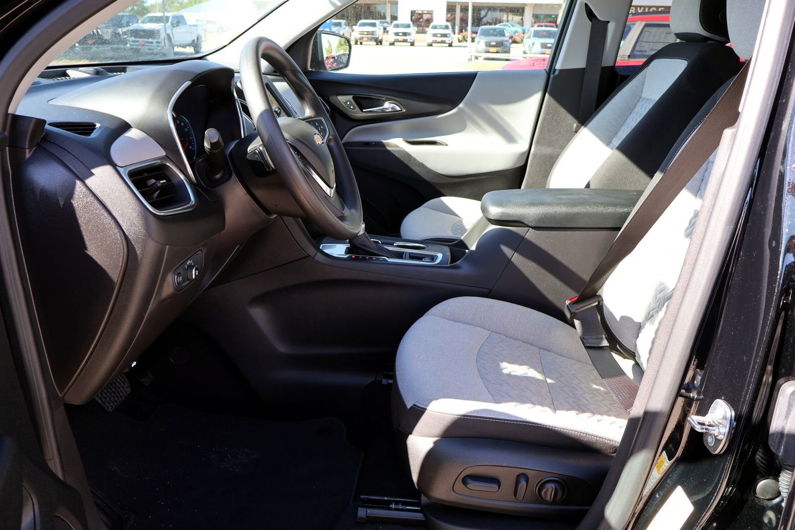 Used 2024 Chevrolet Equinox LS w/ LS Convenience Package FWD image 16