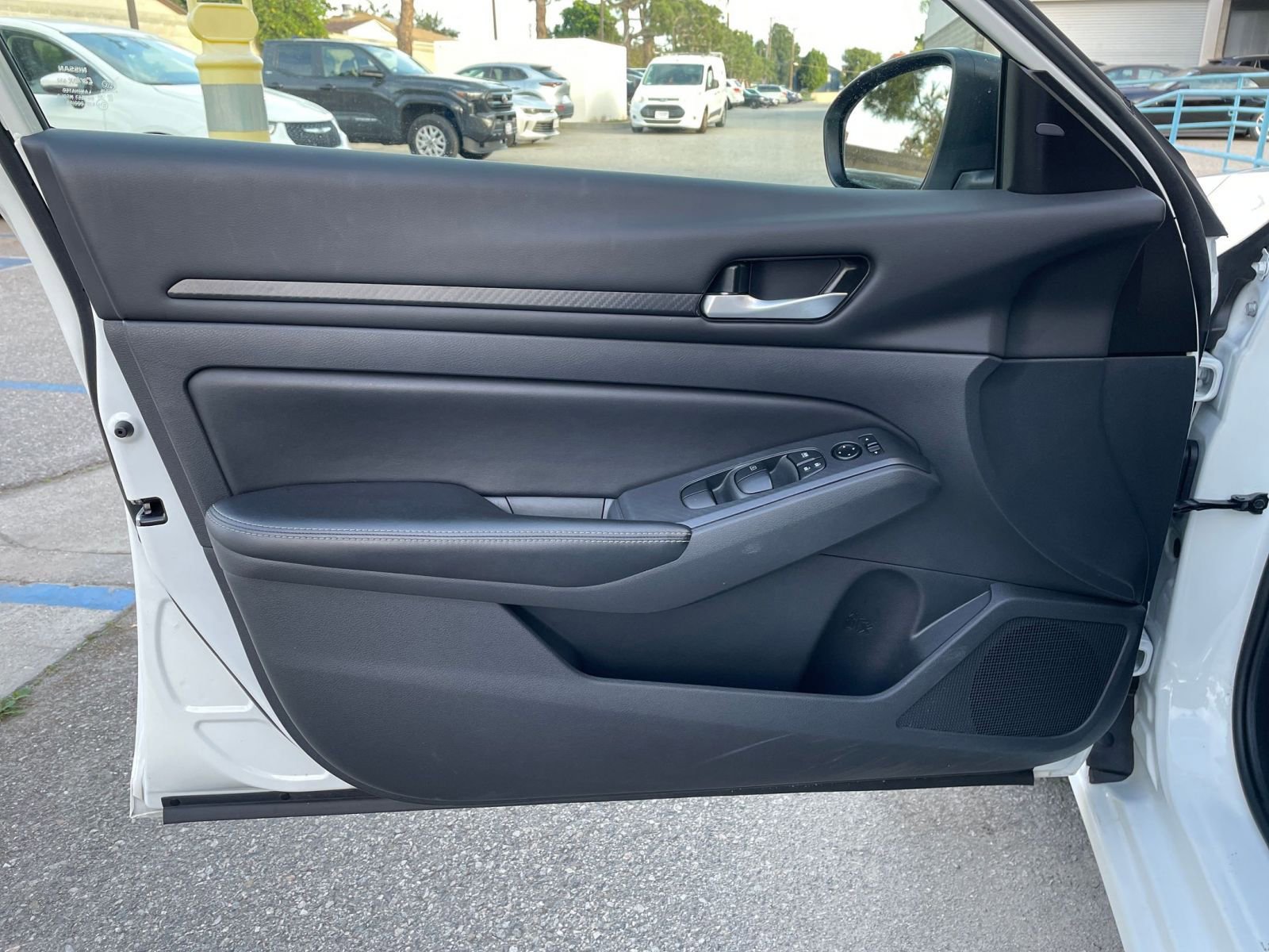 Used 2025 Nissan Altima 2.5 SV image 20