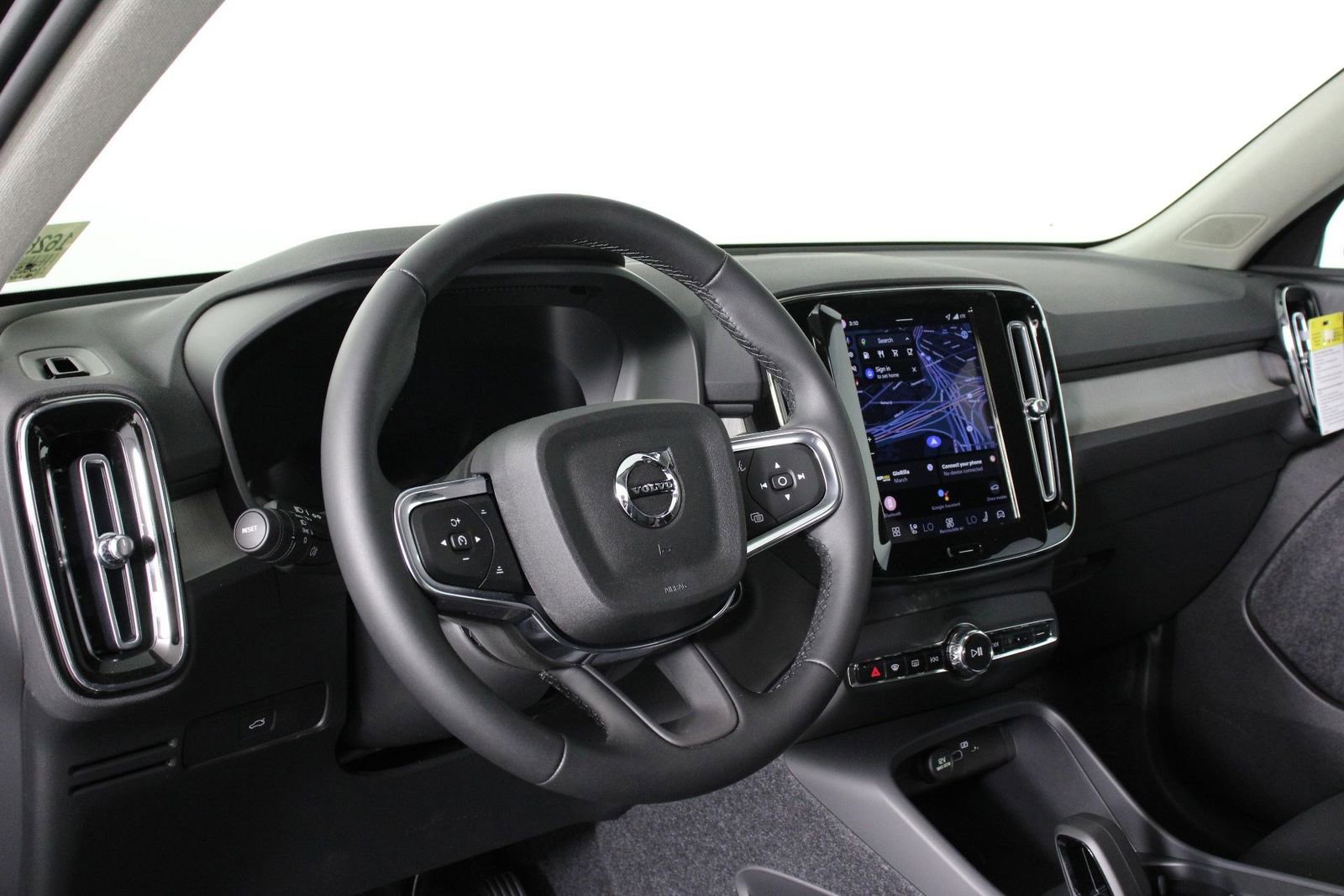 New 2026 Volvo XC40 B4 Core image 8