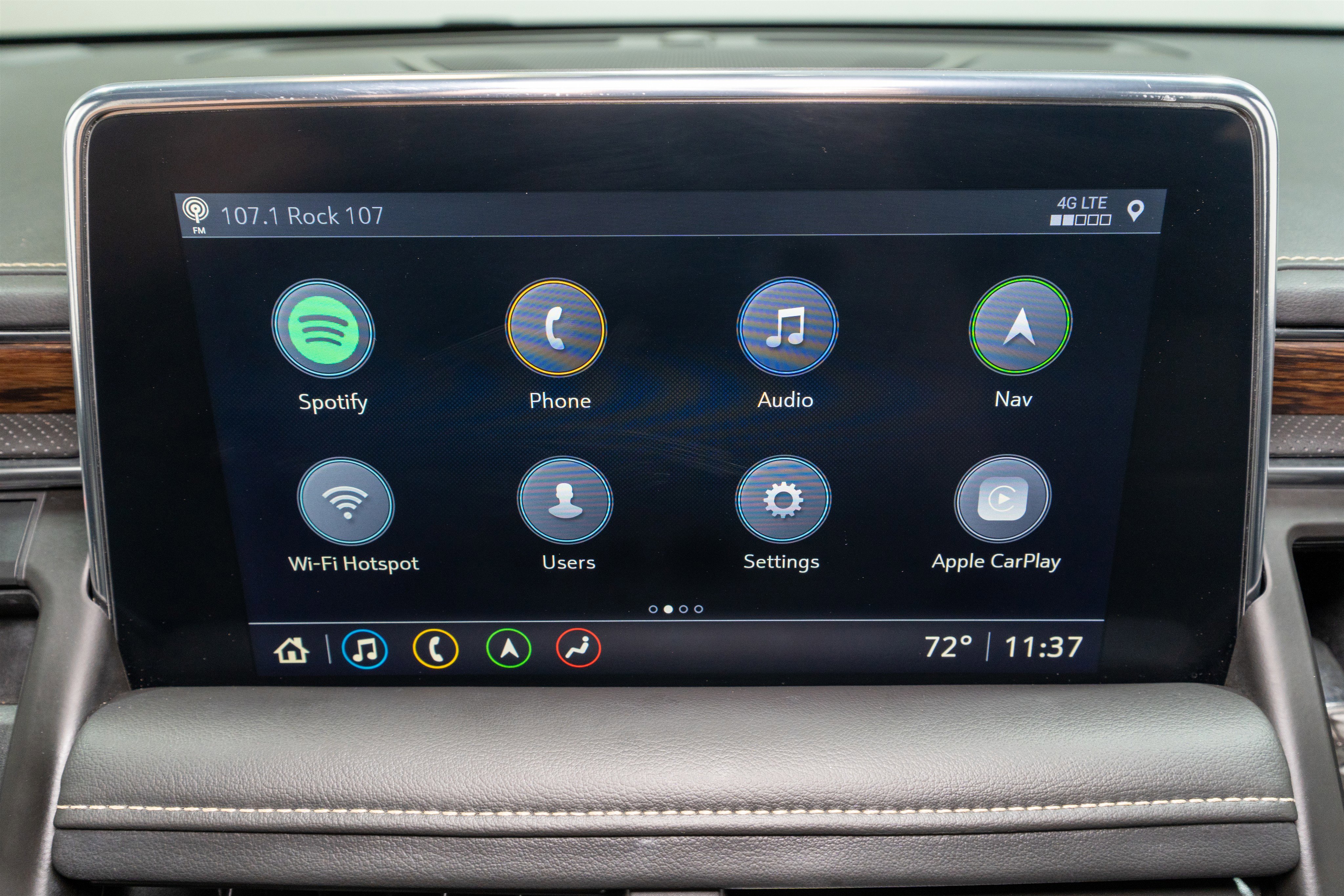 Used 2021 Chevrolet Tahoe Premier AWD/4WD image 16