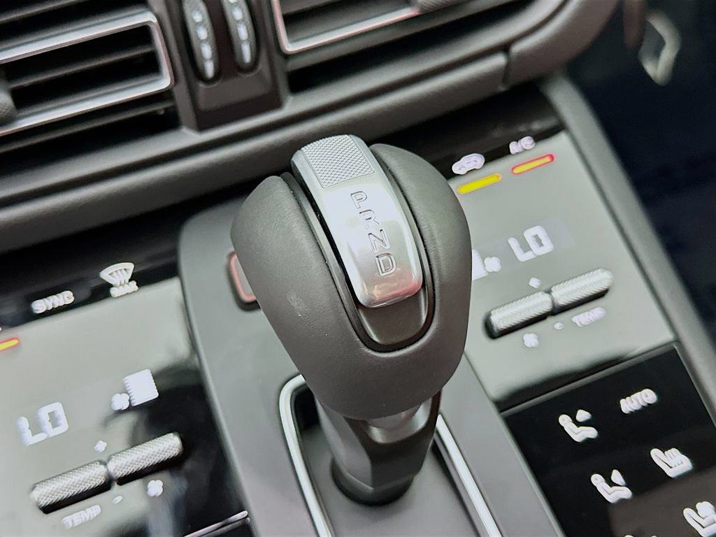 New 2026 Porsche Macan AWD/4WD image 19