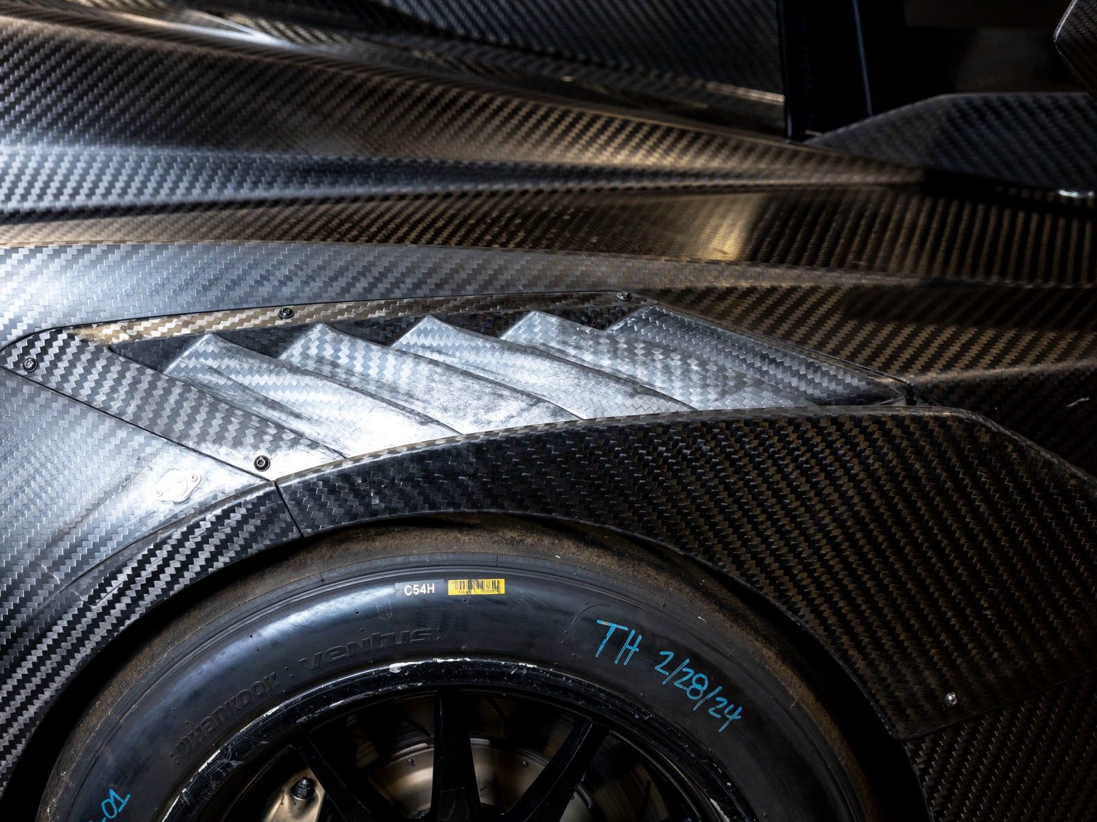 Used 2022 Lamborghini Huracan EVO image 13