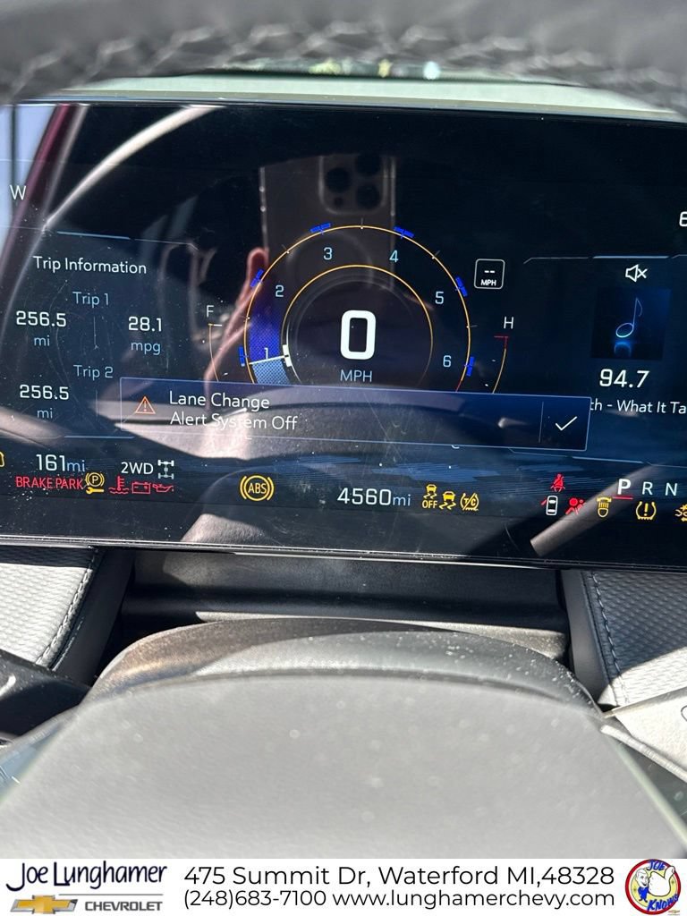 Used 2025 Chevrolet Equinox LT AWD/4WD image 17