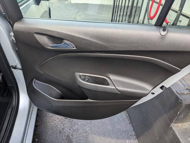 Used 2018 Chevrolet Cruze LS FWD image 15
