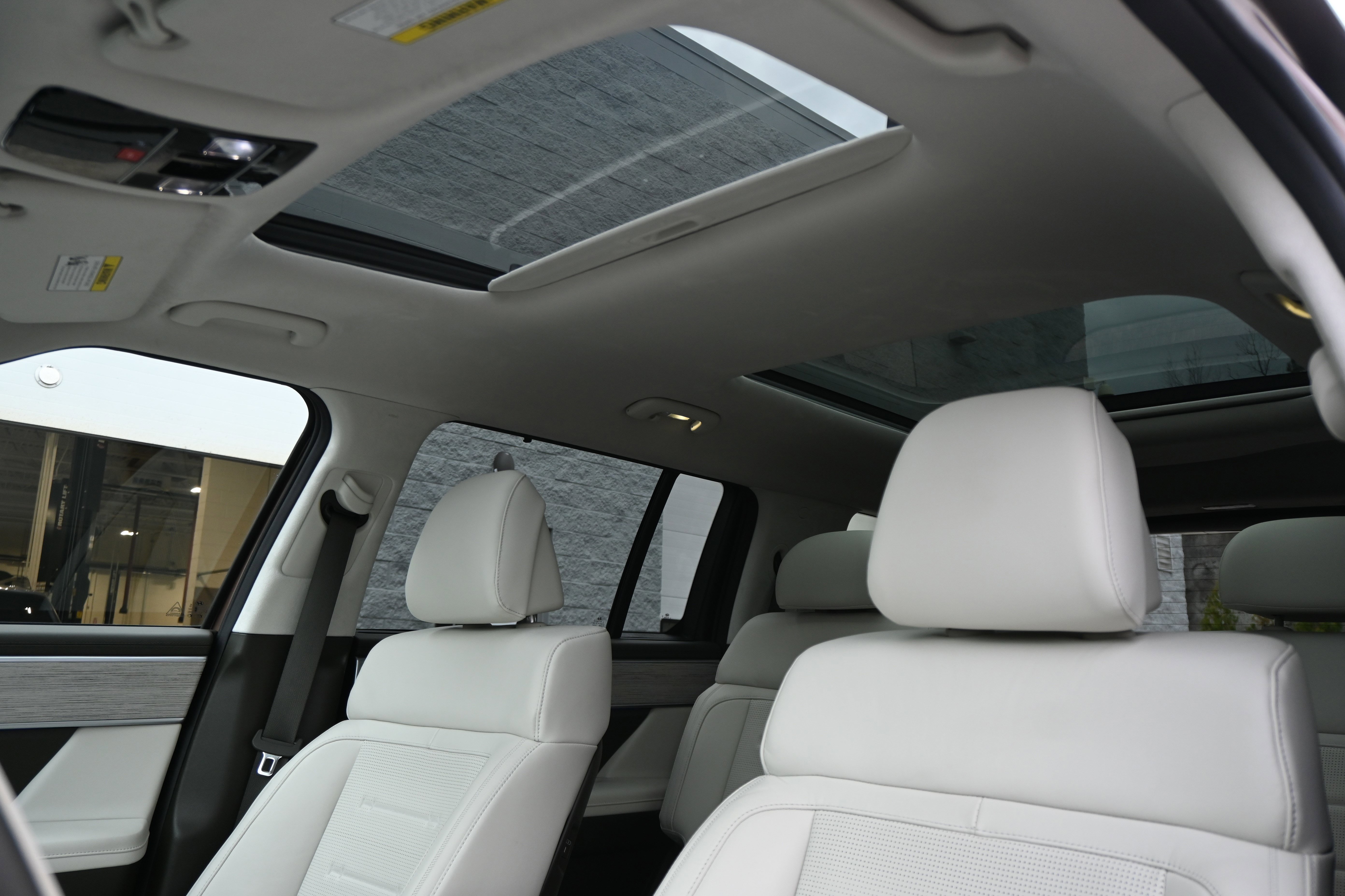 Used 2024 Hyundai Santa Fe Calligraphy image 30