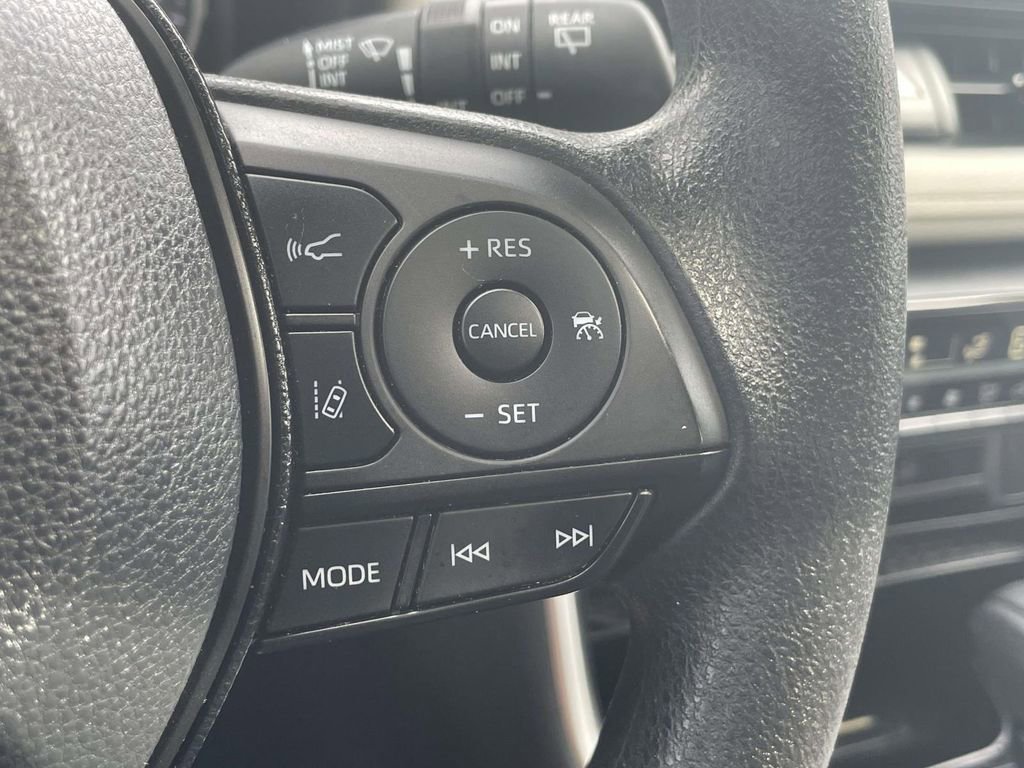Used 2019 Toyota RAV4 XLE image 28