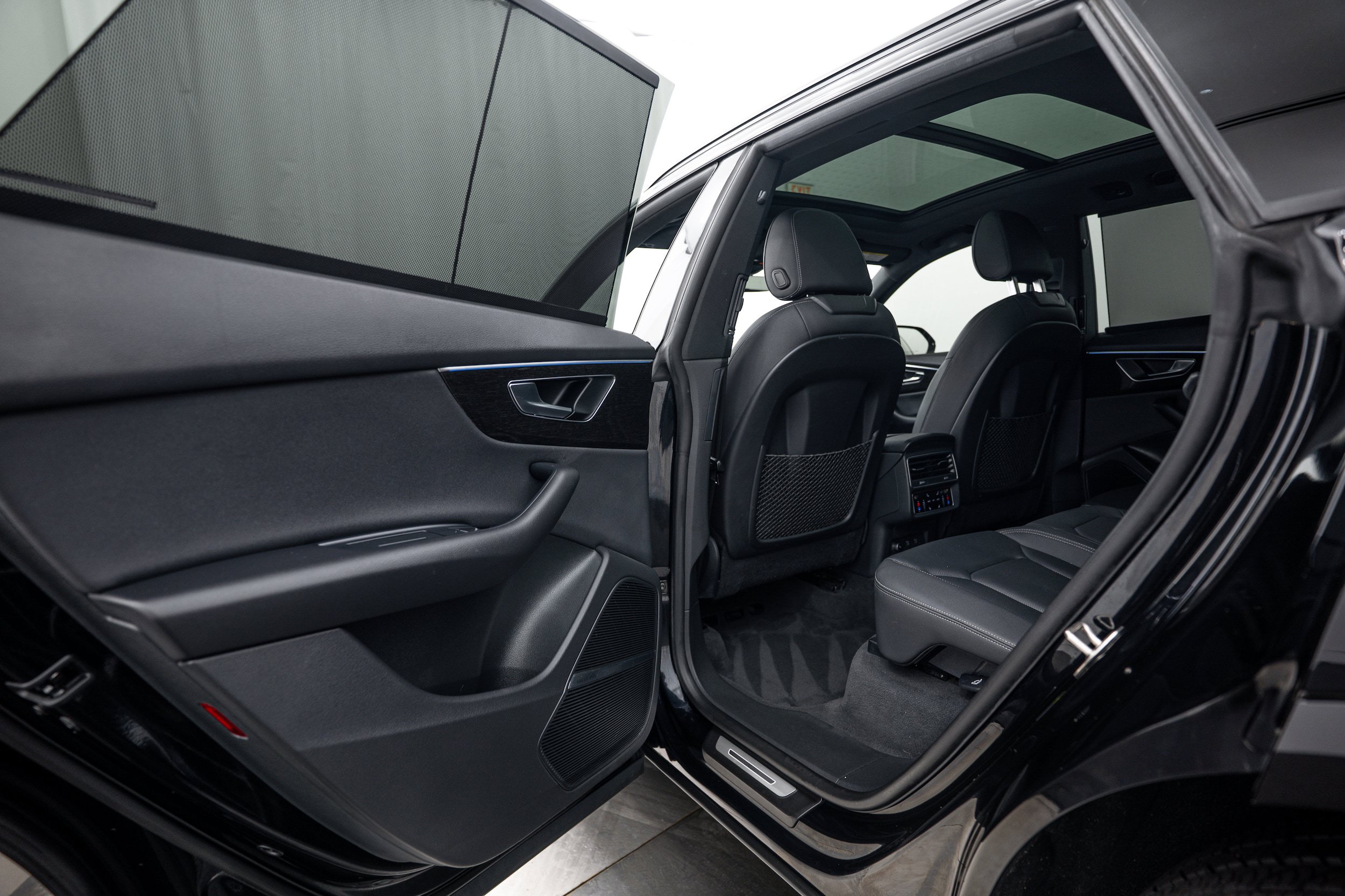 Used 2021 Audi Q8 Prestige AWD/4WD image 17