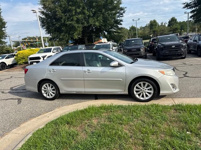 Used 2013 Toyota Camry XLE w/ Leather Pkg FWD image 6