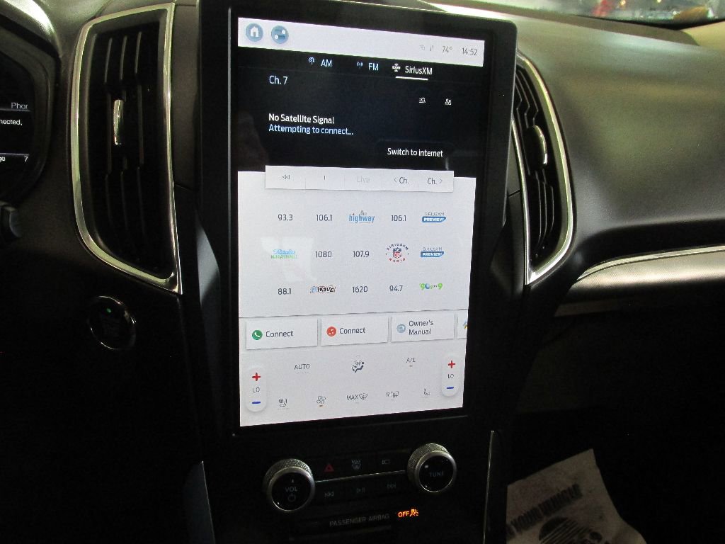 Used 2022 Ford Edge Titanium image 21