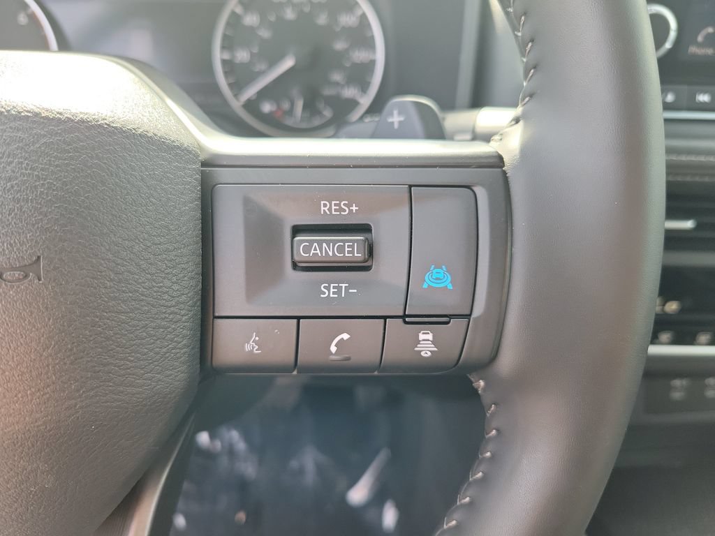 Certified 2026 Nissan Rogue SV FWD image 20