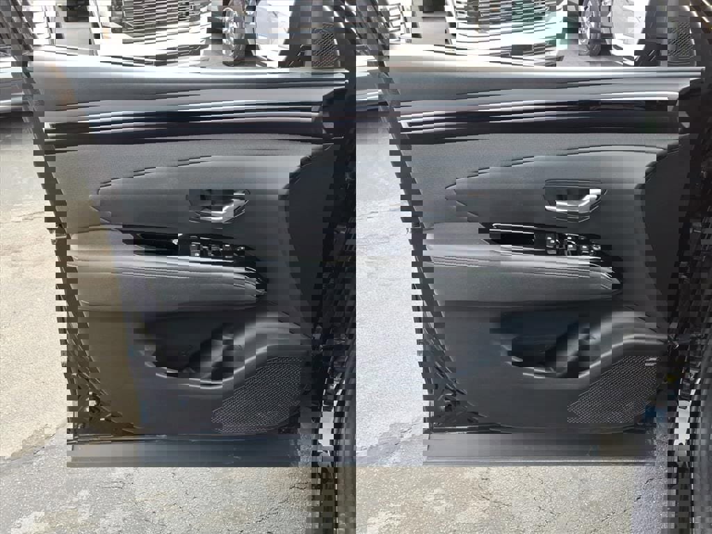 Used 2022 Hyundai Santa Cruz Limited image 8