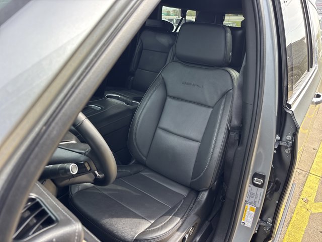 Used 2023 GMC Yukon XL Denali image 26