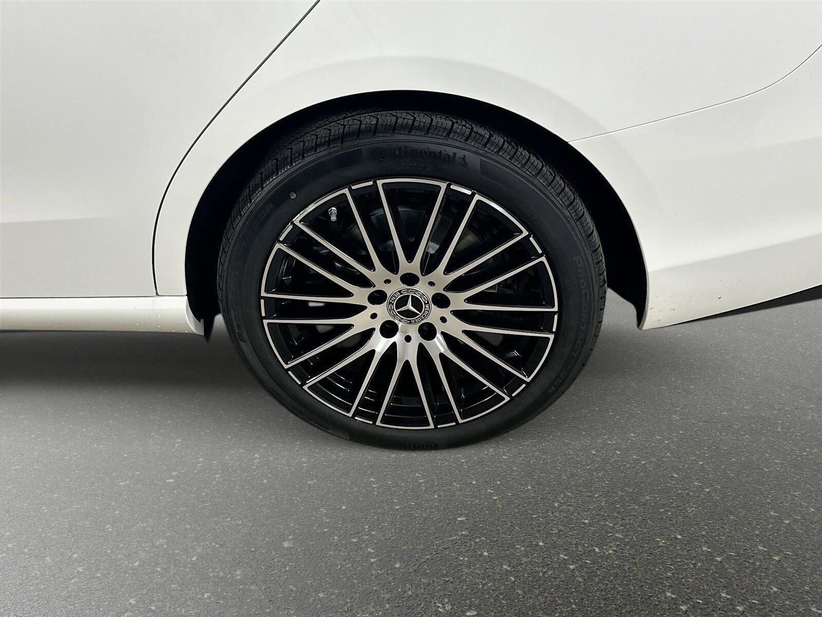 Certified 2026 Mercedes-Benz C 300 4MATIC Sedan image 40