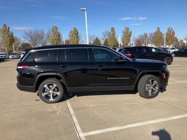 New 2025 Jeep Grand Cherokee L Limited w/ Trailer Tow Package image 5