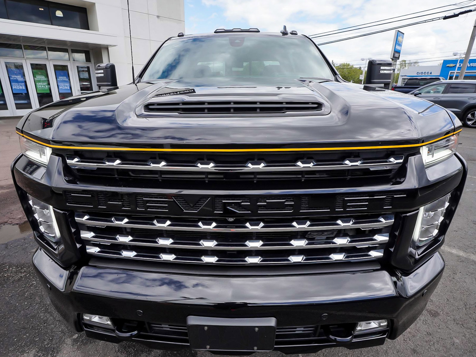 Used 2021 Chevrolet Silverado 2500 LTZ w/ Carhartt Edition AWD/4WD image 2