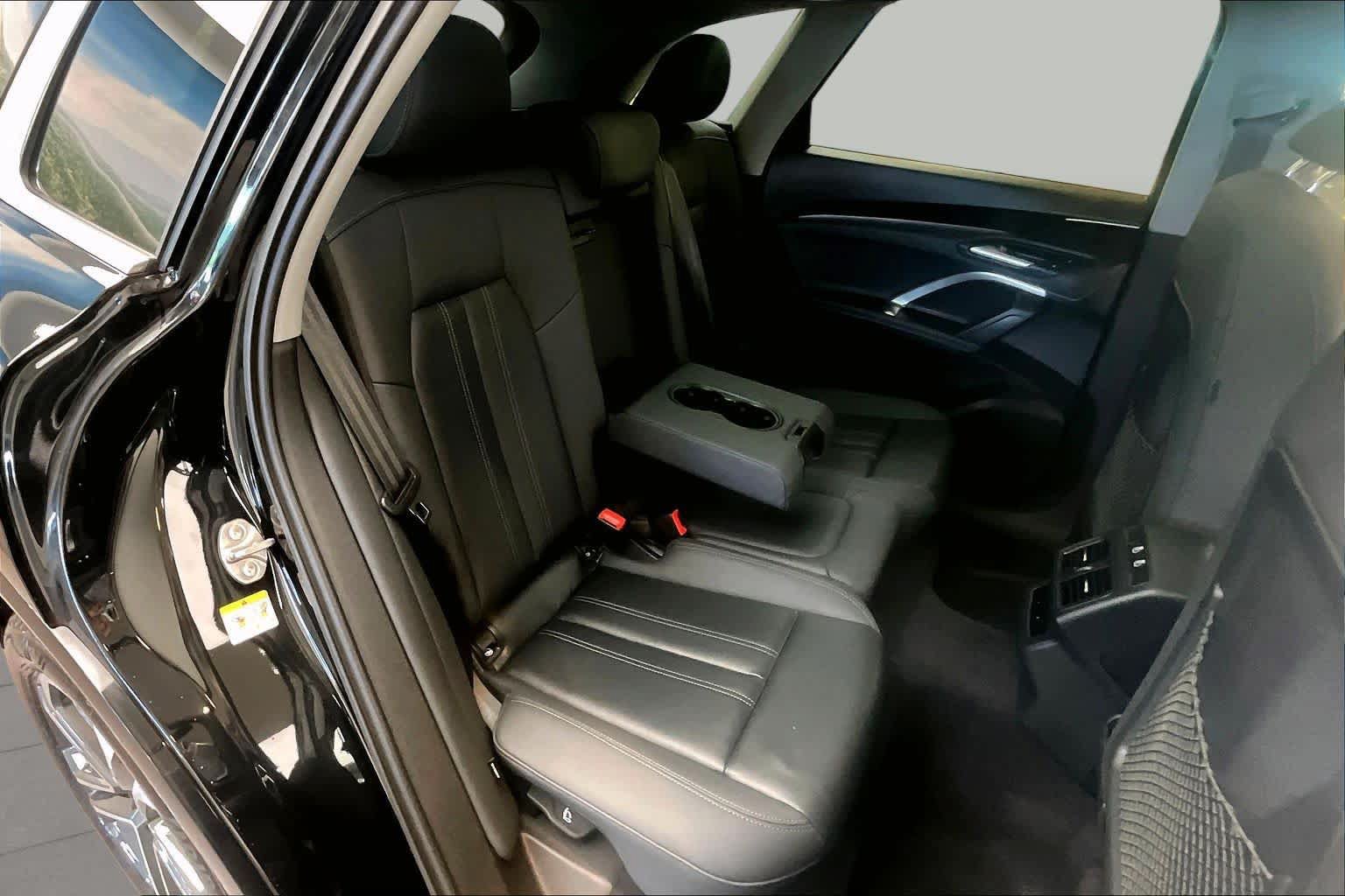 Used 2025 Audi Q5 Premium w/ Convenience Package AWD/4WD image 20