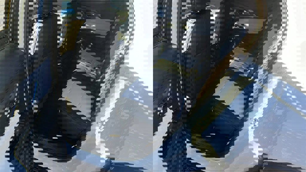 New 2026 Chevrolet Equinox EV LT image 17