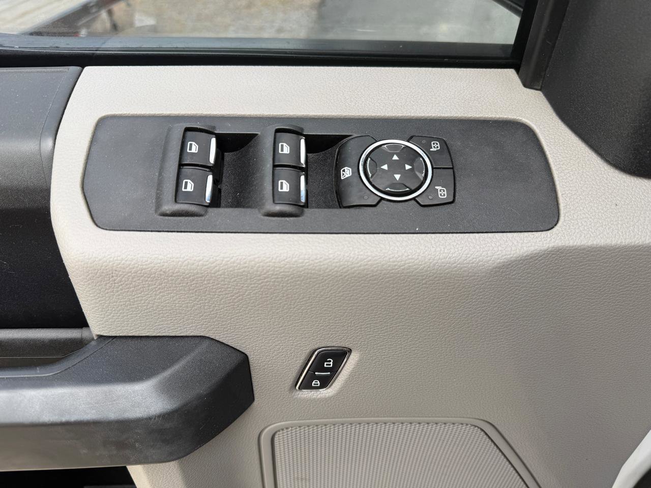 Used 2017 Ford F250 XL w/ Power Equipment Group image 24