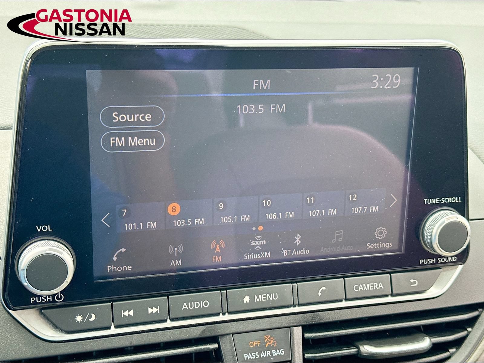 Used 2025 Nissan Altima 2.5 SV FWD image 19