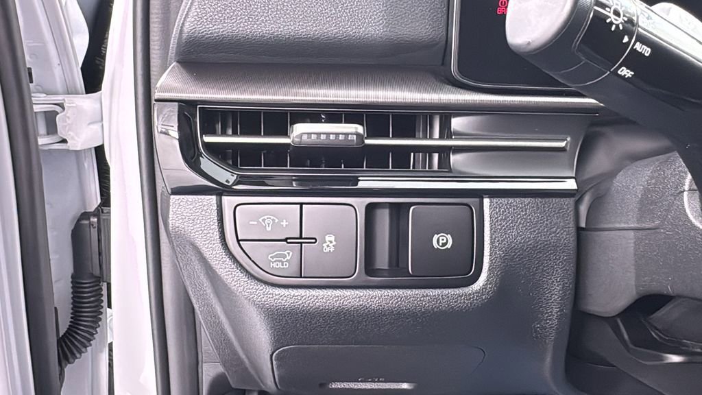 Used 2026 Kia Sportage EX image 33