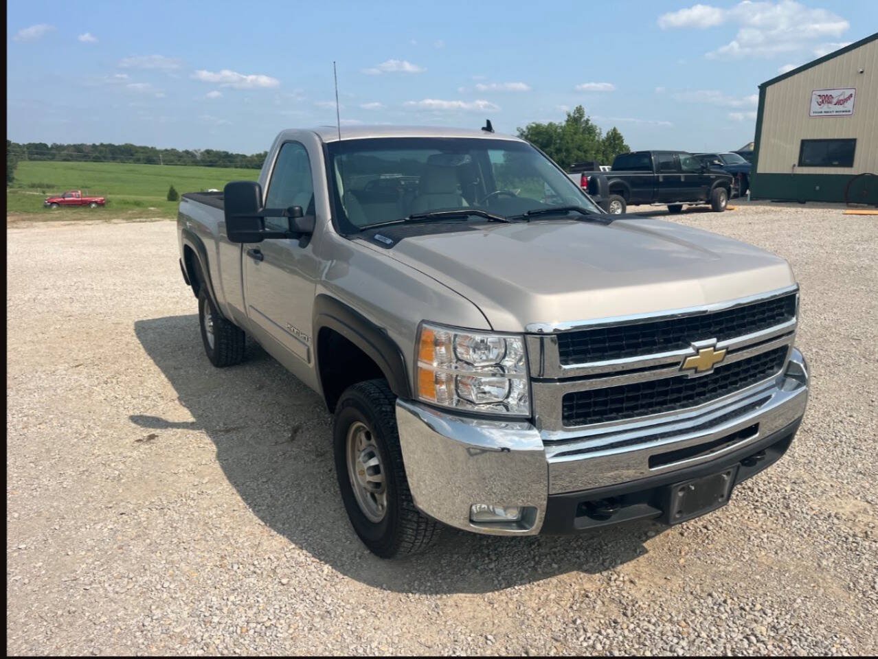 Used 2007 Chevrolet Silverado 2500 LT w/ Suspension Package, Off-Road AWD/4WD image 1