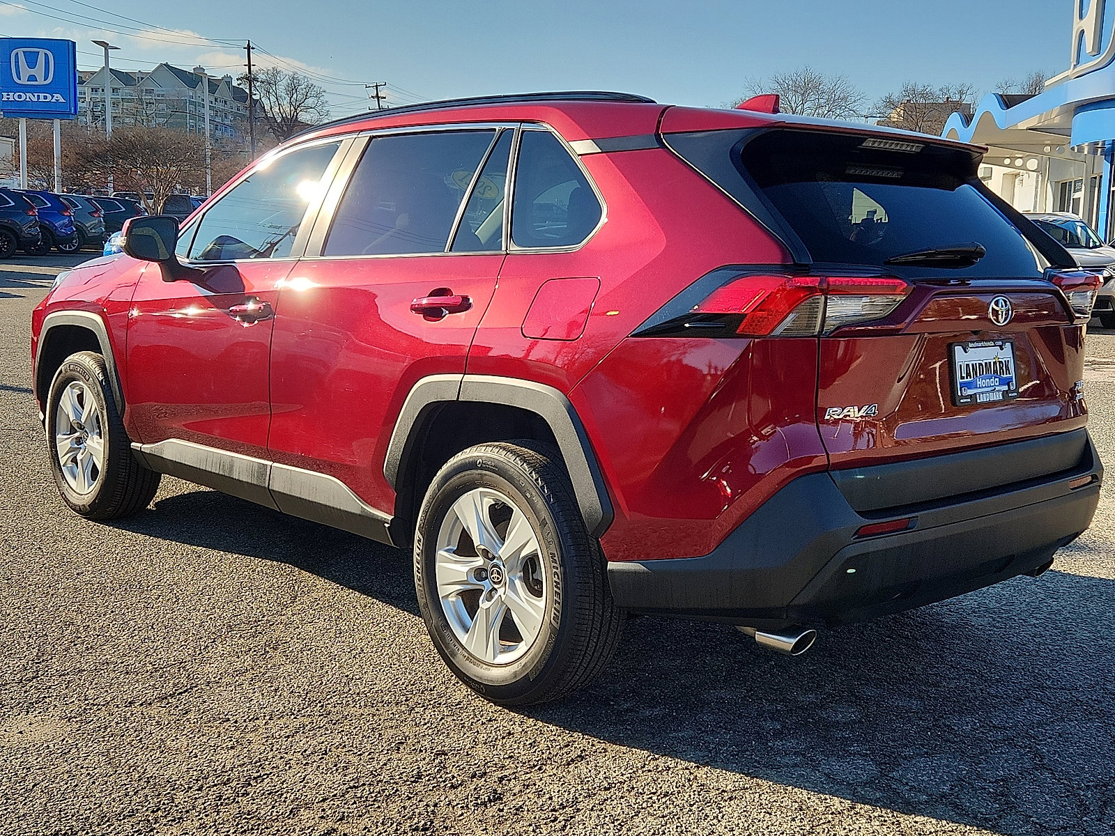 Used 2021 Toyota RAV4 XLE image 6