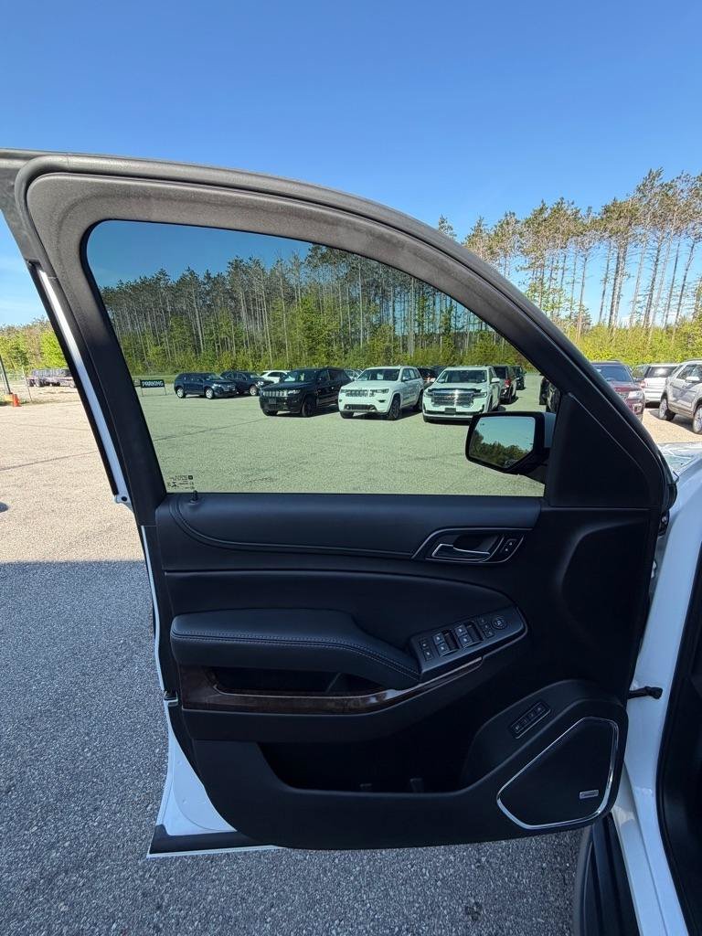 Used 2018 Chevrolet Suburban LT AWD/4WD image 11