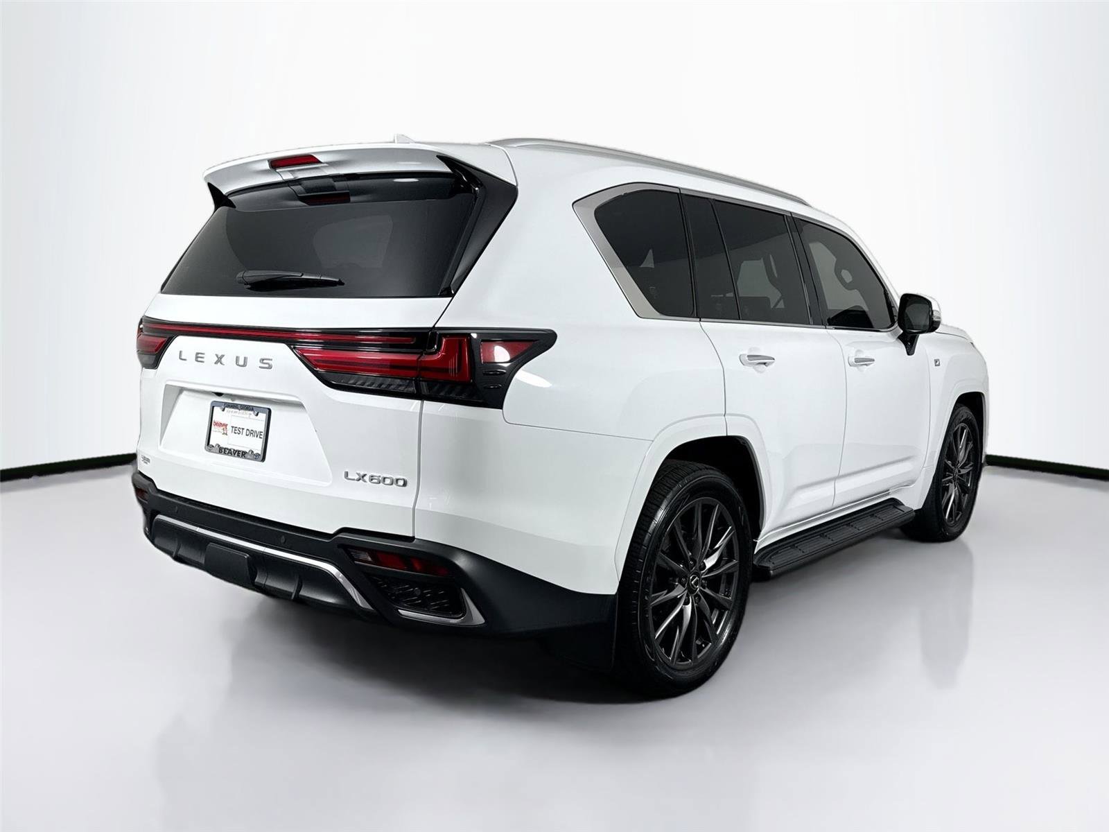 Used 2024 Lexus LX 600 F Sport image 2