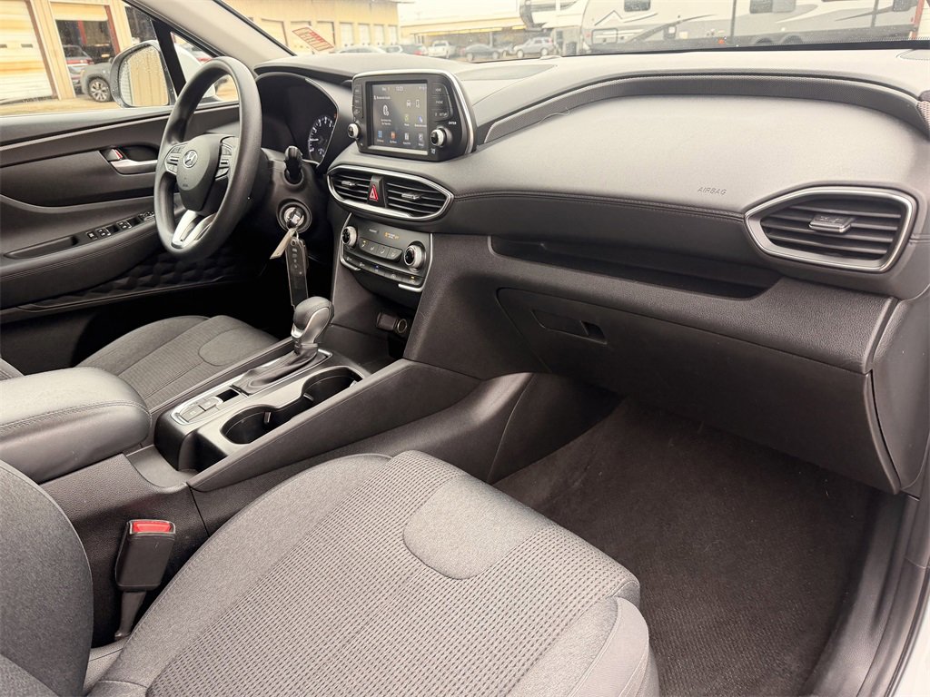 Used 2019 Hyundai Santa Fe SE image 27