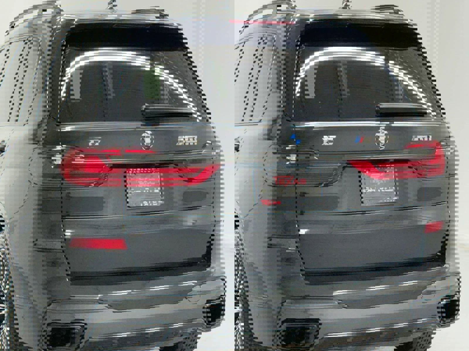 Used 2021 BMW X7 M50i w/ Luxury Seating Package image 39