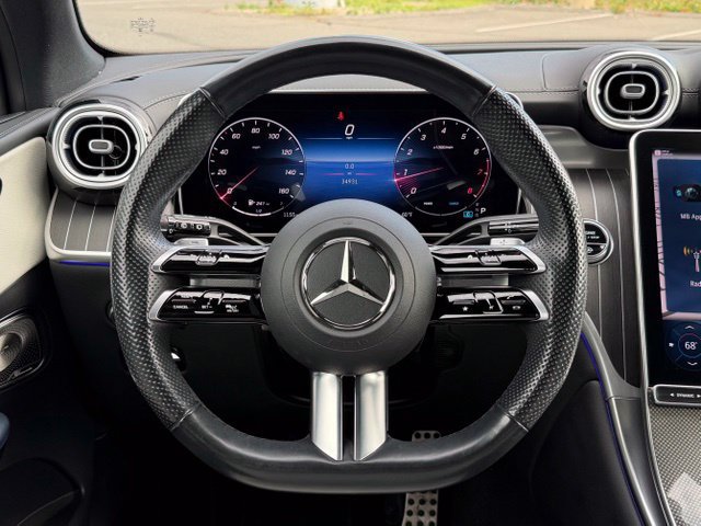 Used 2023 Mercedes-Benz GLC 300 4MATIC image 12