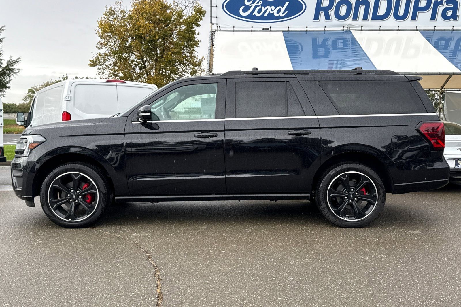 Used 2024 Ford Expedition Max Limited image 7