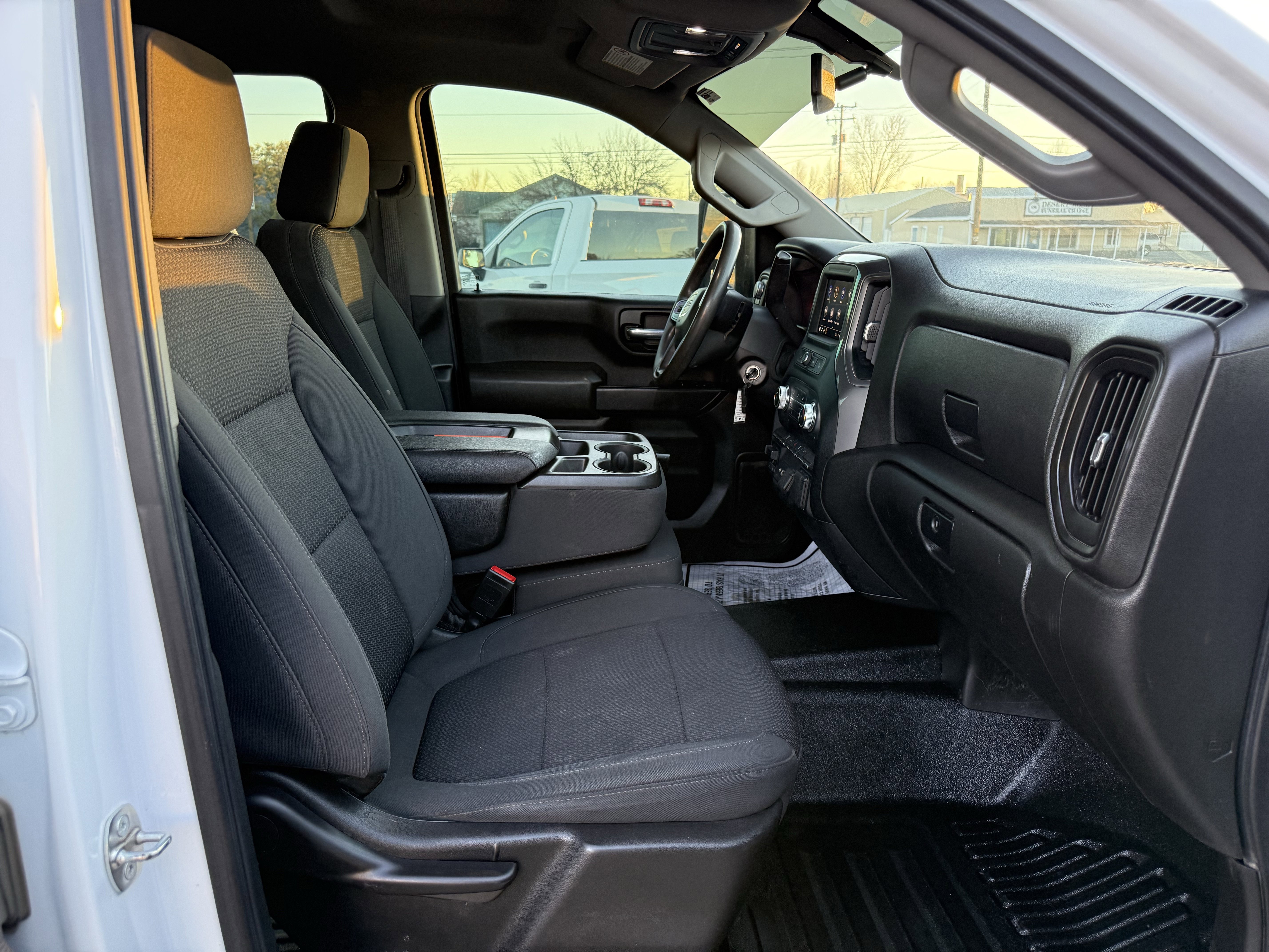 Used 2022 GMC Sierra 3500 Pro w/ Fleet Convenience Package image 9