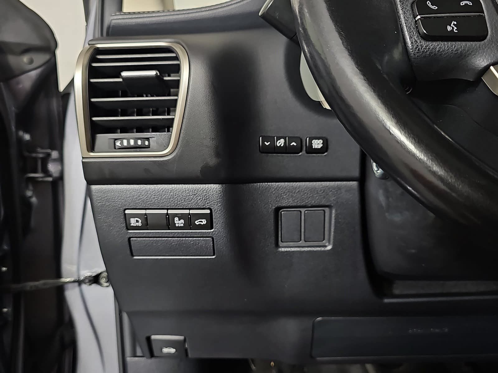 Used 2018 Lexus NX 300 FWD w/ Premium Package image 25