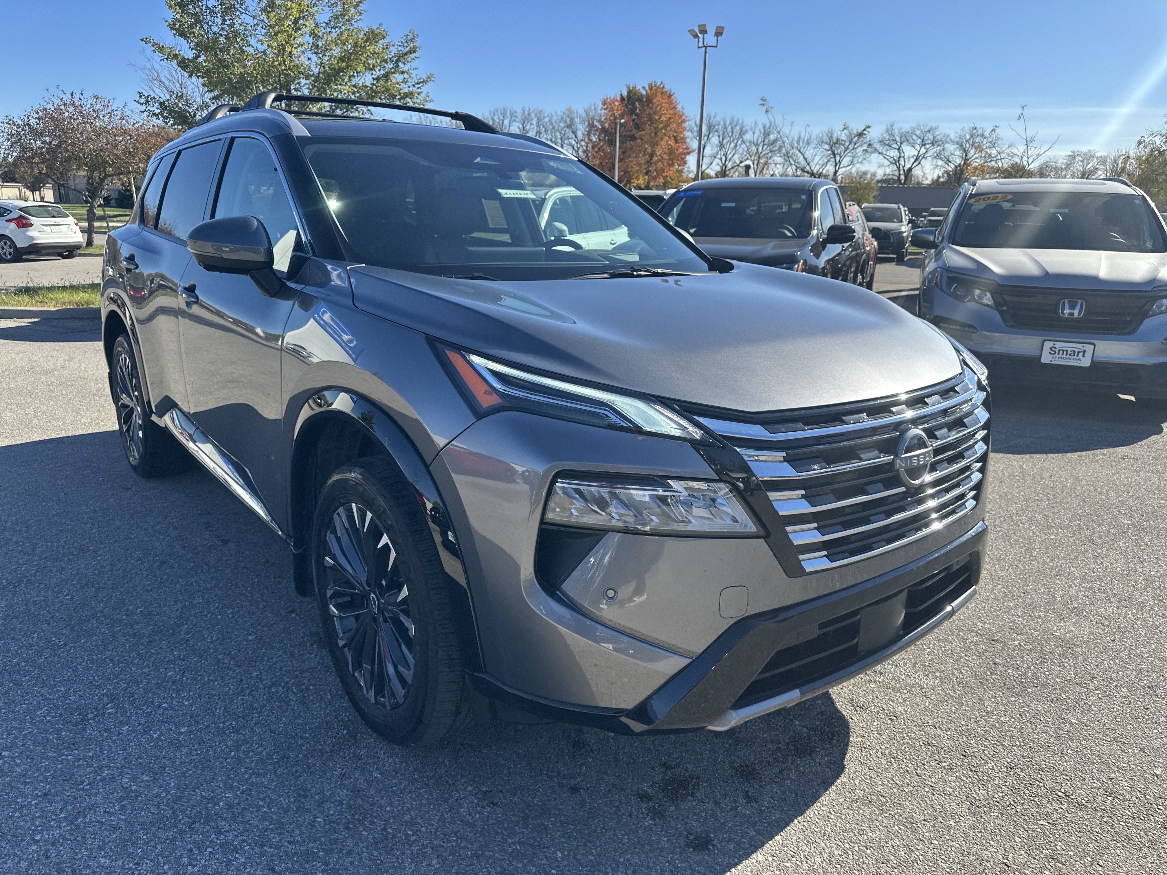 Used 2026 Nissan Rogue Platinum w/ Platinum Premium Package AWD/4WD image 2
