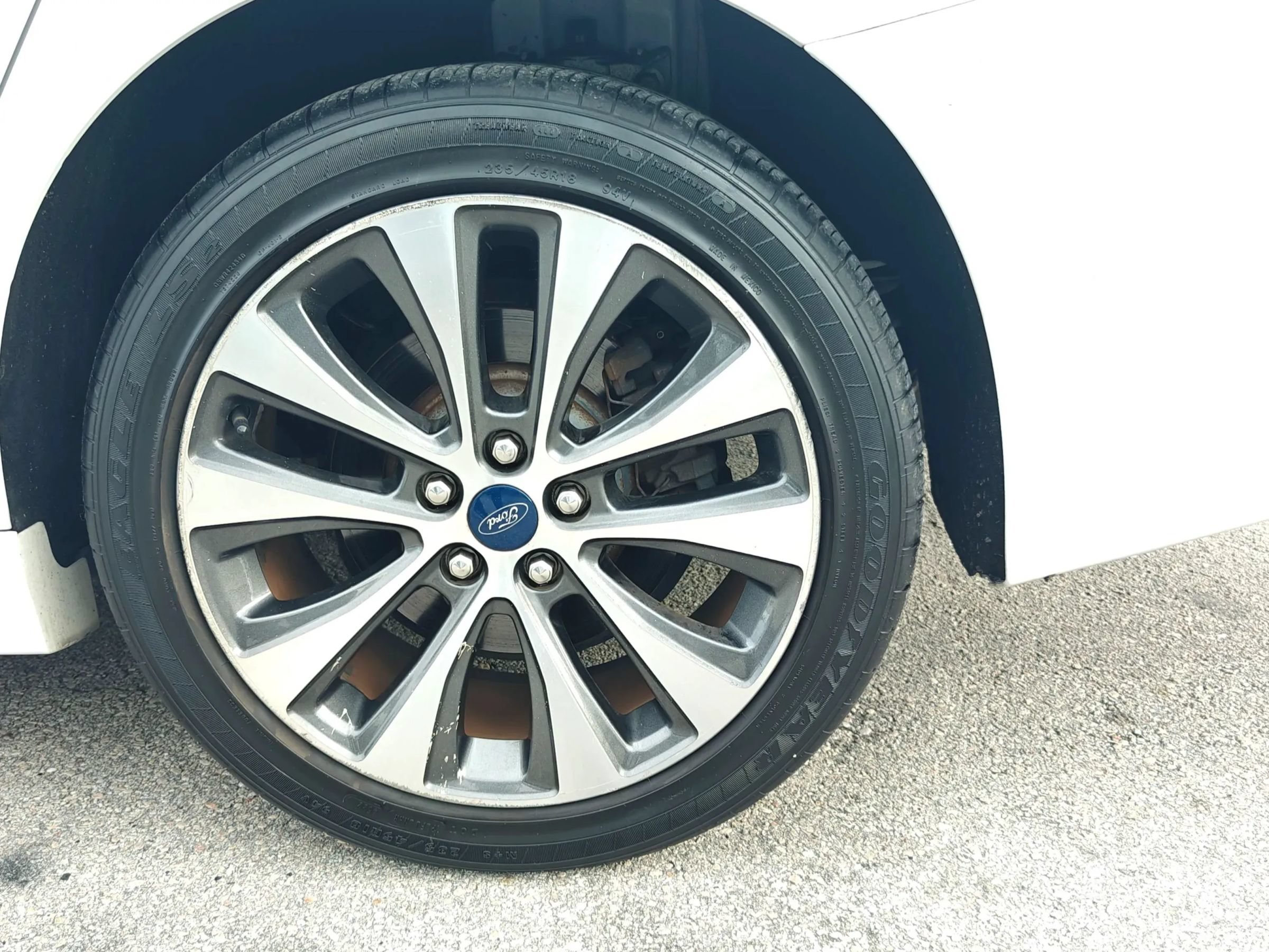 Used 2020 Ford Fusion SE AWD/4WD image 34