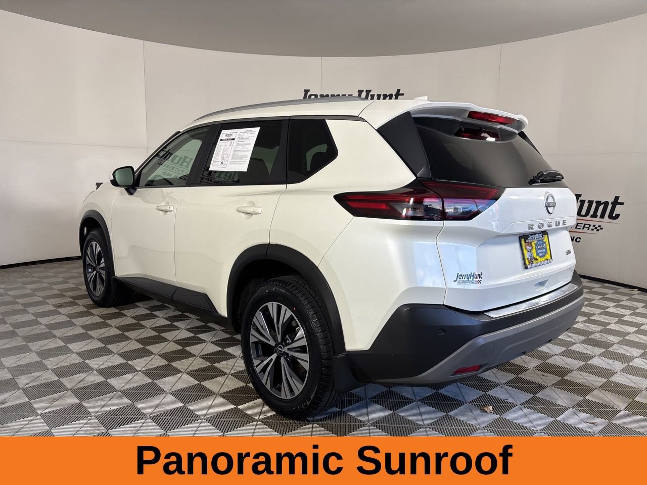Used 2023 Nissan Rogue SV w/ SV Premium B Package image 7