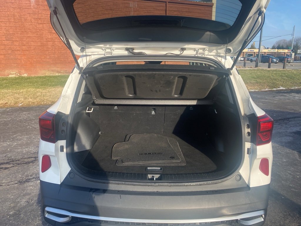 Used 2022 Kia Seltos SX image 18