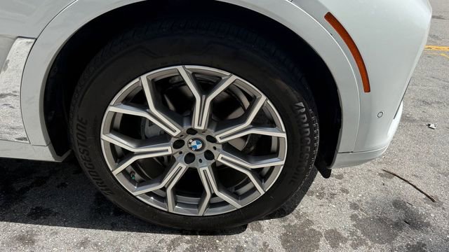 Used 2020 BMW X7 xDrive40i w/ Premium Package AWD/4WD image 5