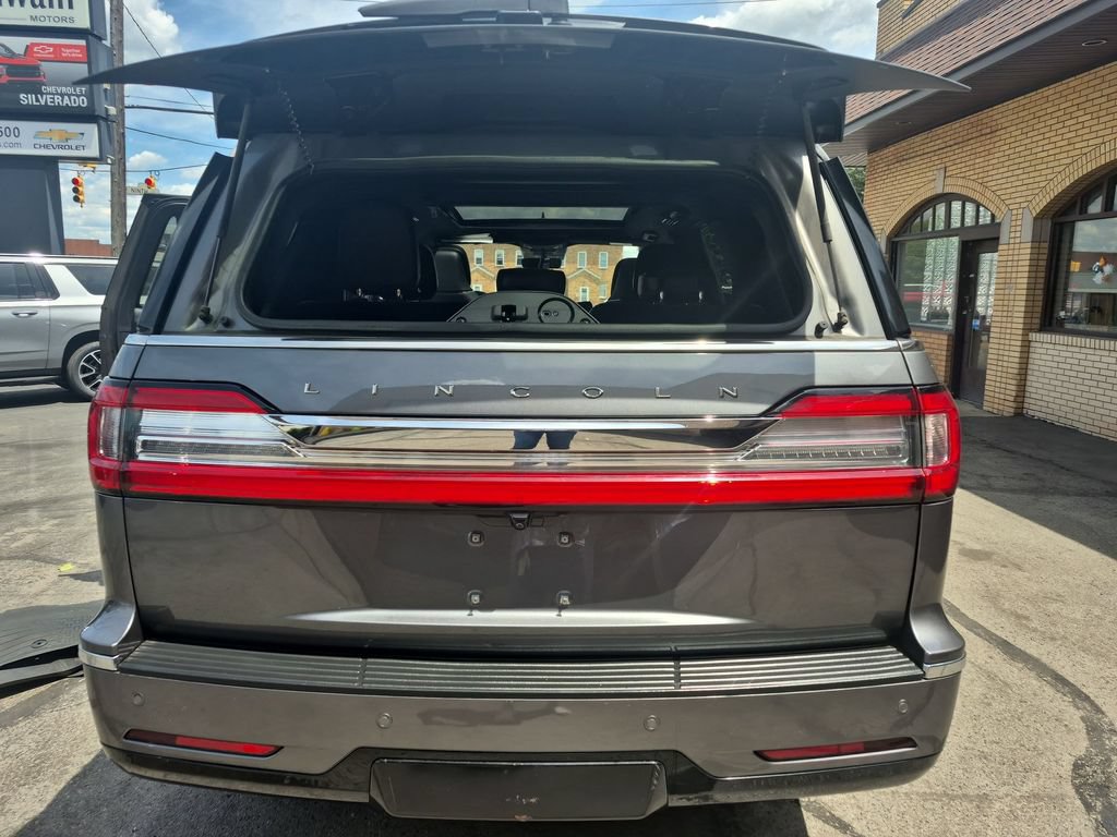 Used 2021 Lincoln Navigator Reserve AWD/4WD image 32