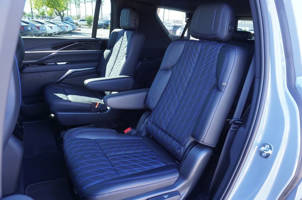 New 2026 Cadillac Escalade IQL Luxury image 8