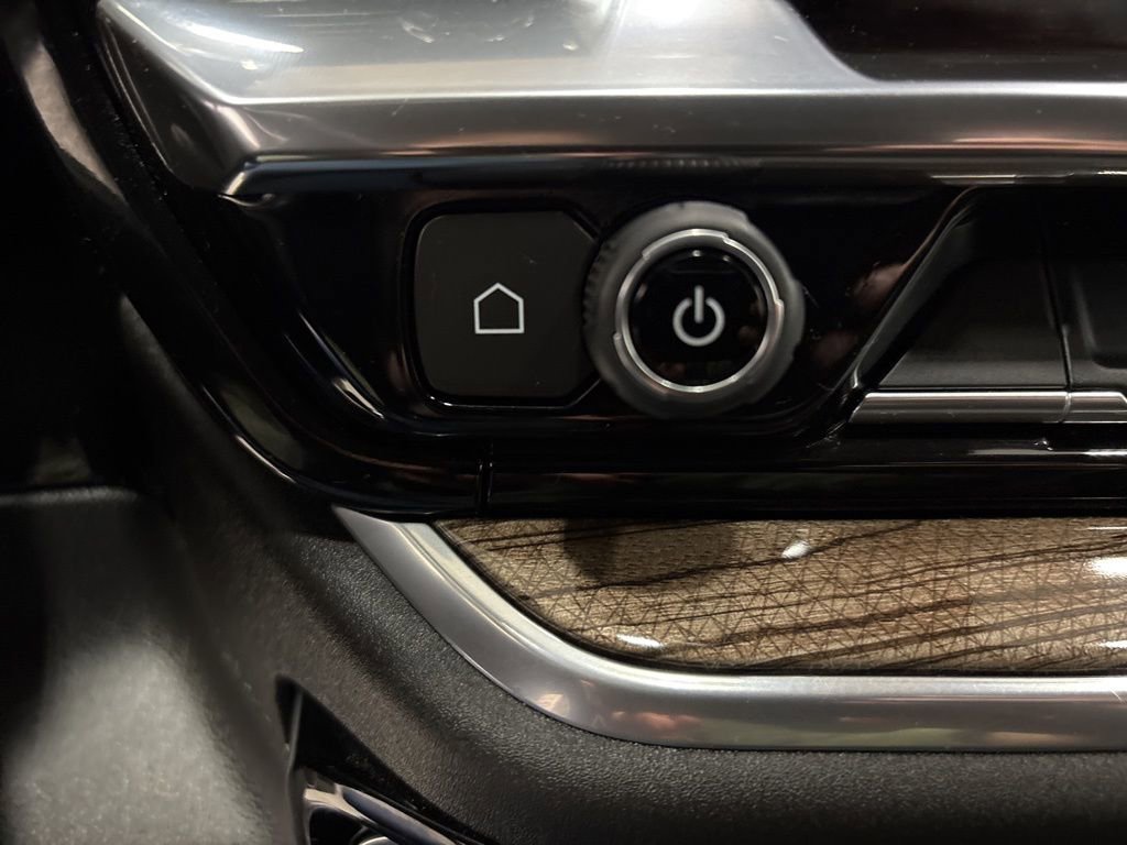 Used 2022 Chevrolet Silverado 1500 RST AWD/4WD image 25
