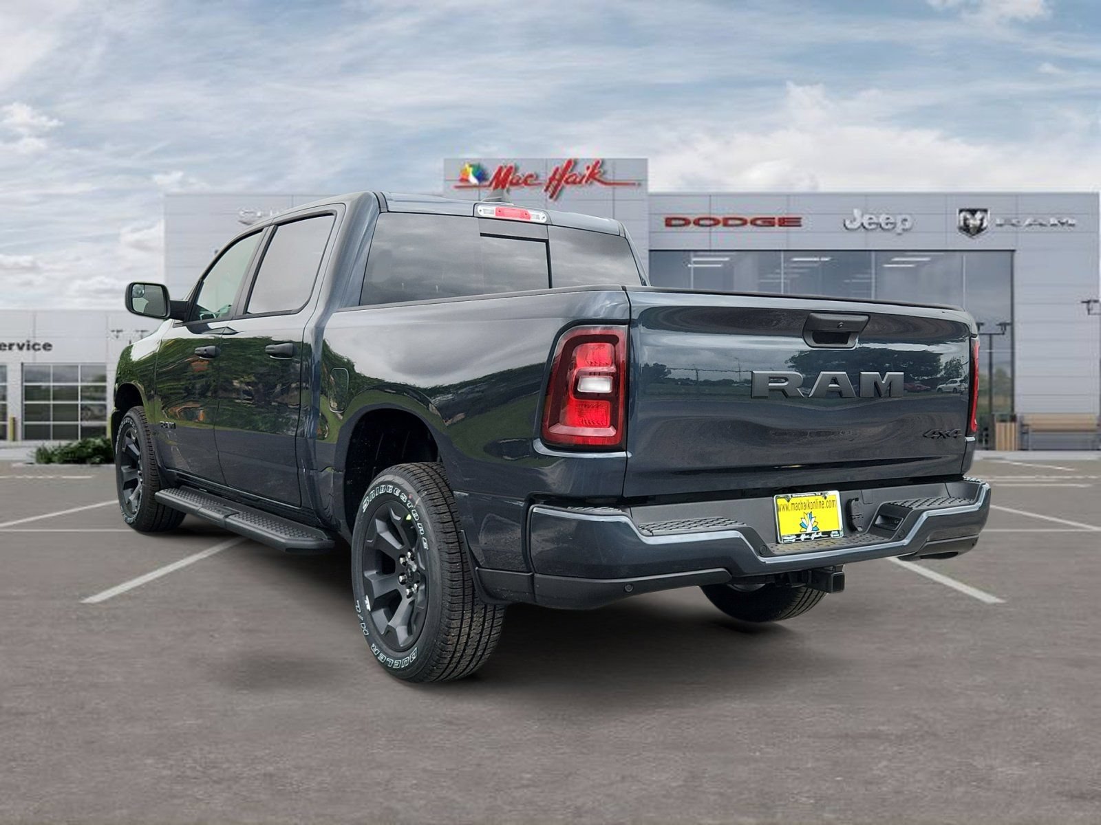 New 2026 RAM 1500 Express AWD/4WD image 3