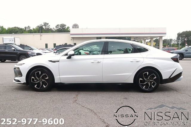 Used 2025 Hyundai Sonata SEL FWD image 4