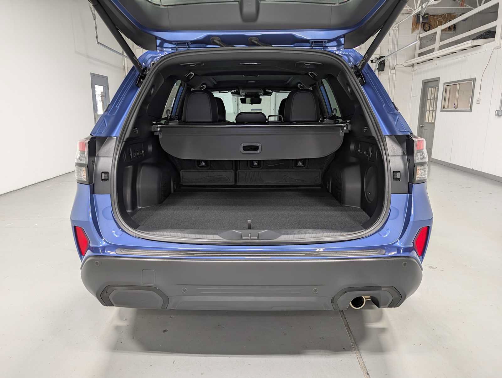 Used 2026 Subaru Forester Touring AWD/4WD image 39