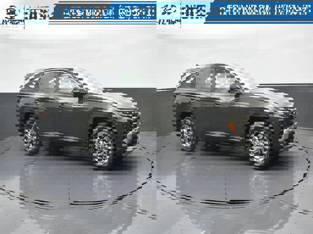 New 2025 Hyundai Tucson SE