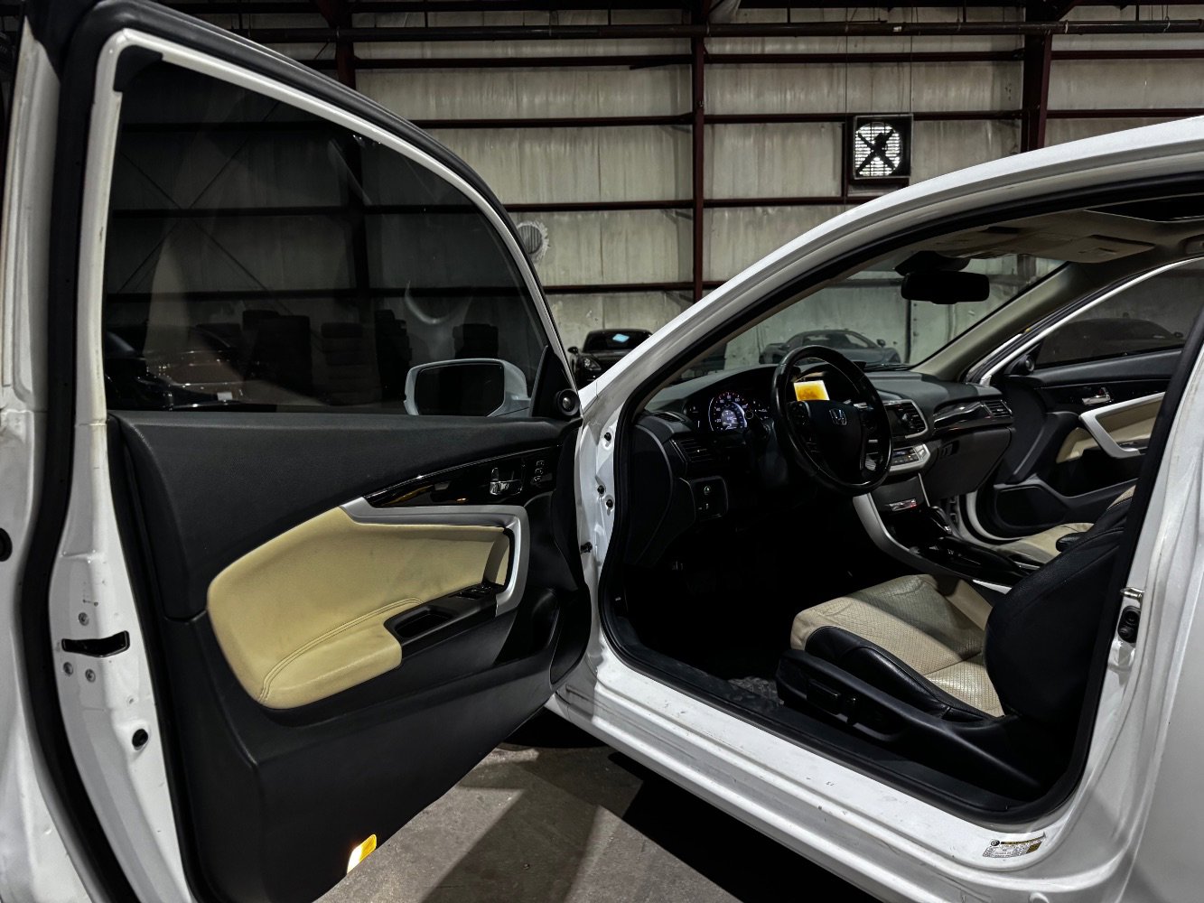 Used 2015 Honda Accord EX-L image 12