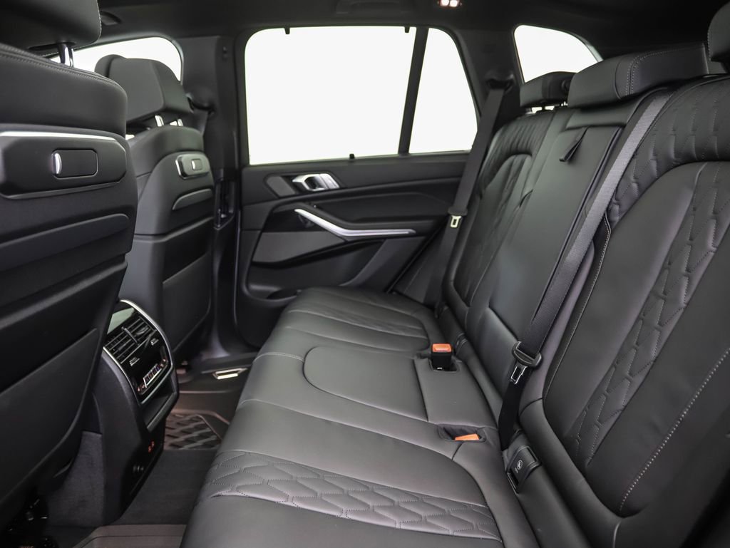 New 2026 BMW X5 xDrive40i w/ Executive Package image 21