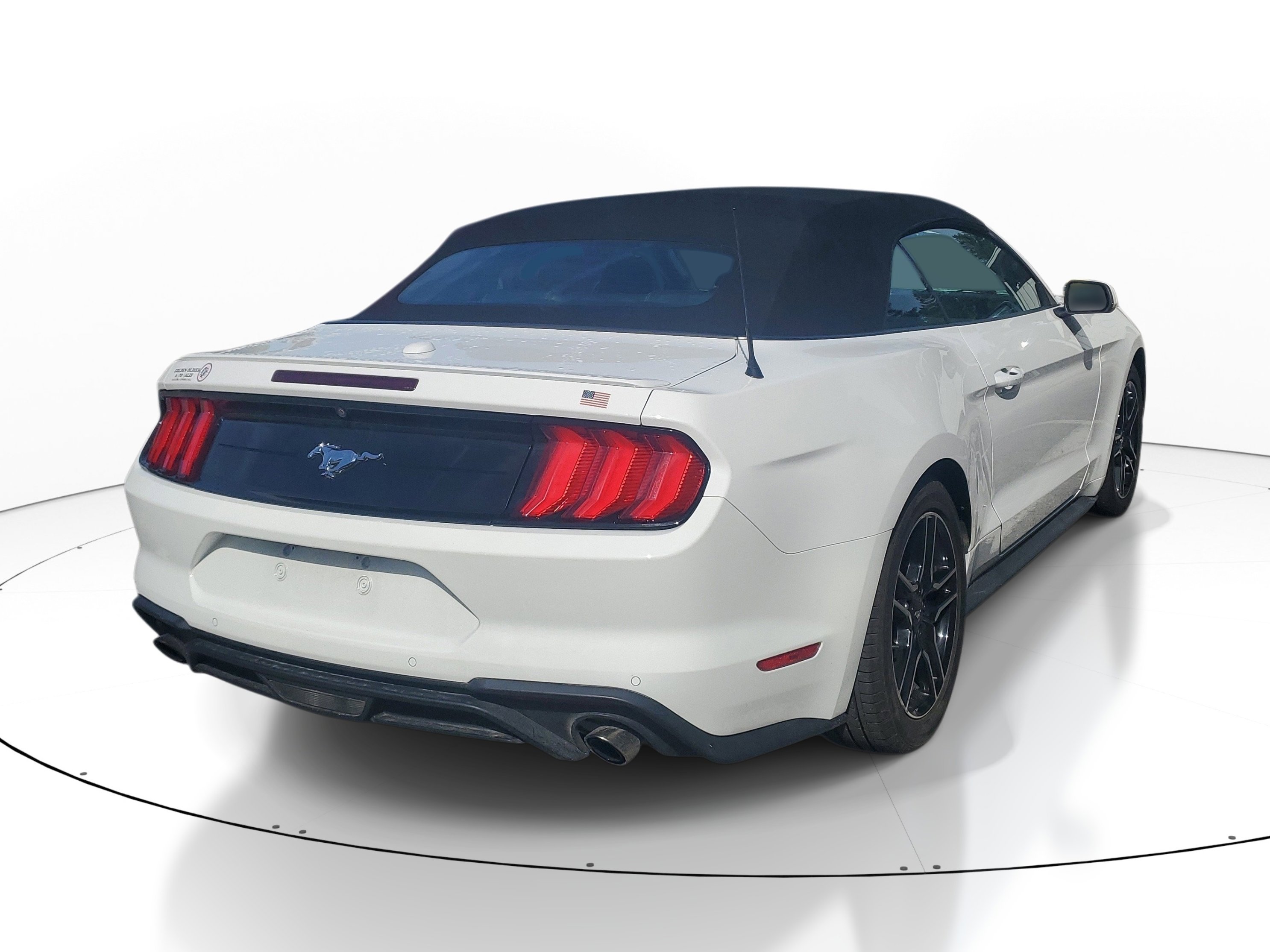Used 2021 Ford Mustang Premium RWD image 6